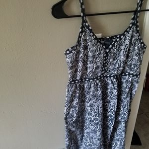 Sleeveless dress